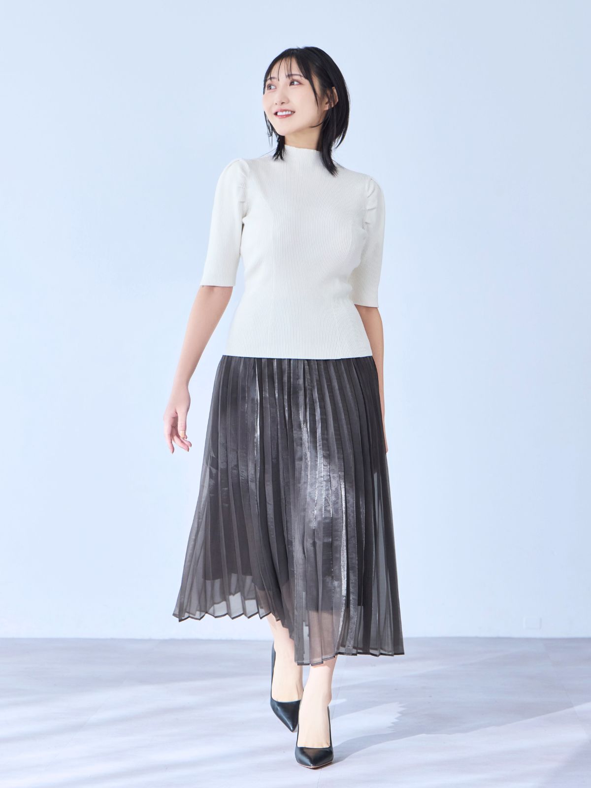 プチハイ5分袖パネルニット 25SS：ホワイト│胸が大きな女性の