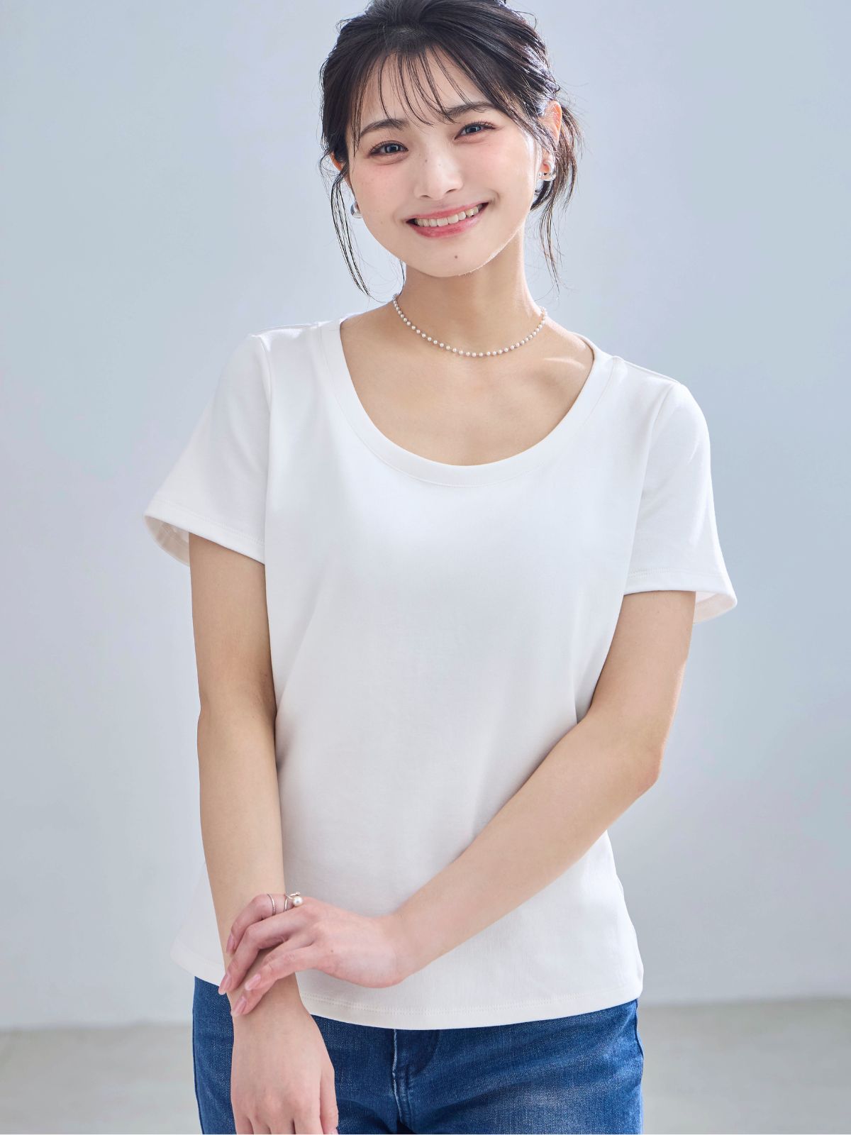ベーシックラウンドネックTシャツ 26SS：ホワイト│胸が大きな女性の