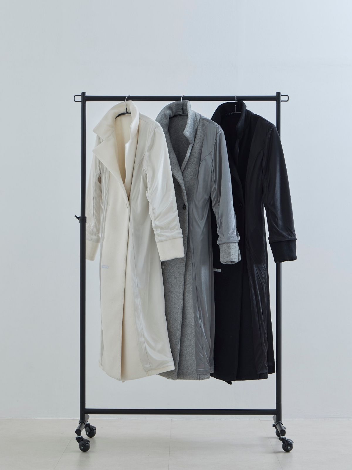 理想のチェスターコート 25AW：ライトグレー│胸が大きな女性のための