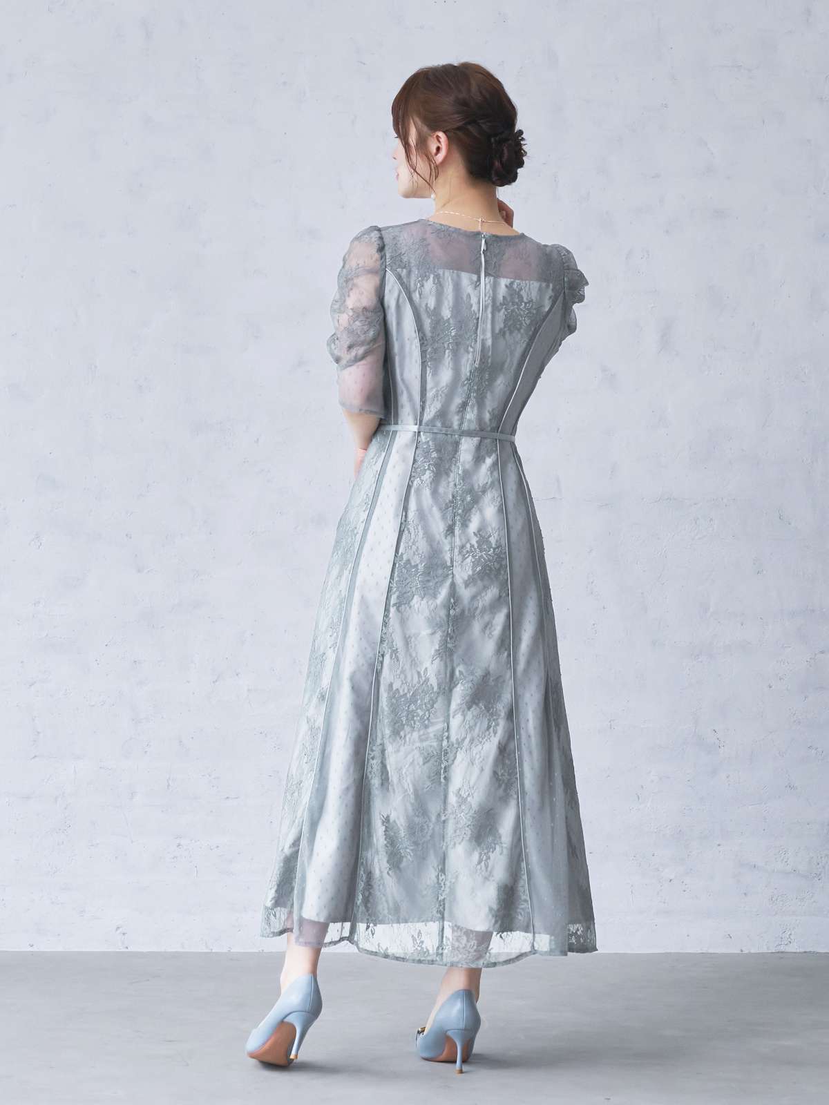クラシックレースパイピングドレス：シルバーグレー