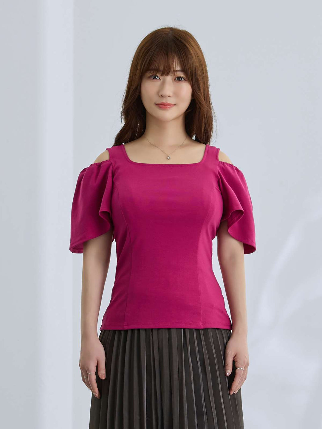 完売品　overE　オープンショルダーカットソー：サンドベージュ 3_A0110_gaiyou_720x.jpg?v=