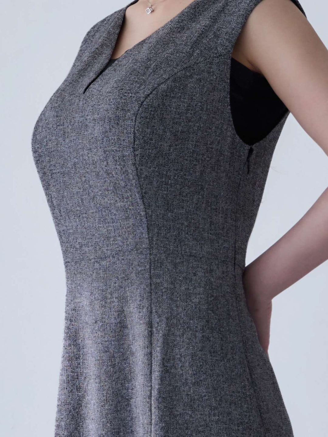 ツイードライクマーメイドワンピース：ミックスブラック│胸が