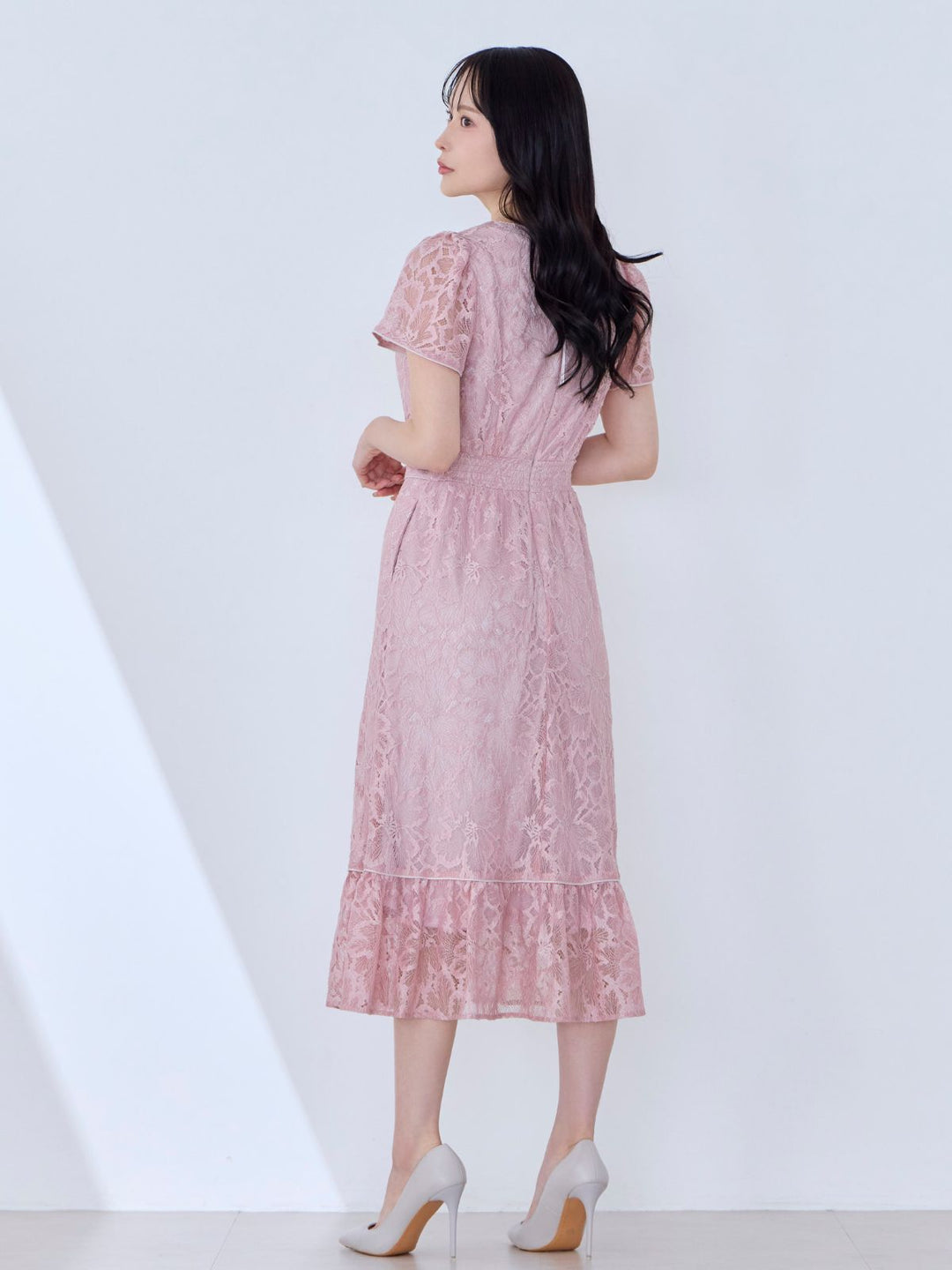 レースパイピングワンピース 25AW：ピンク│胸が大きな女性のための