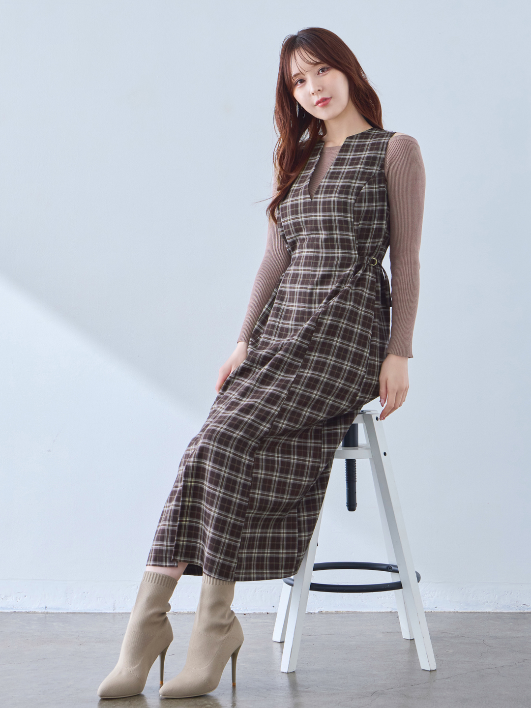 ポリニージャンパースカート：ブラウンチェック│胸が大きな女性のため