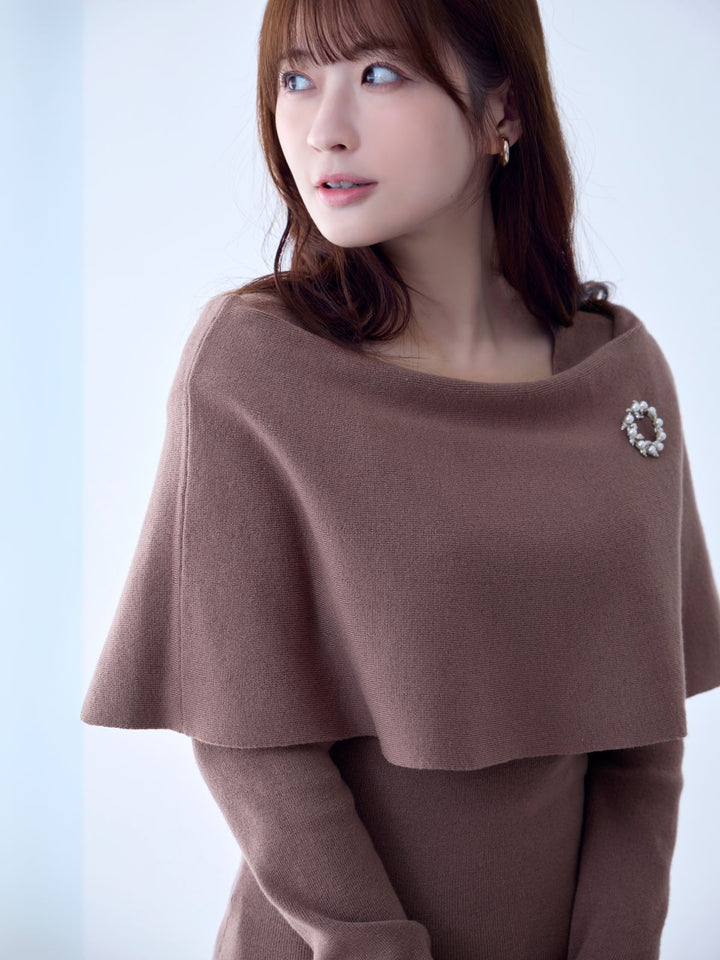 ケープニットトップス：ピンクブラウン：グレージュ│胸が大きな女性の