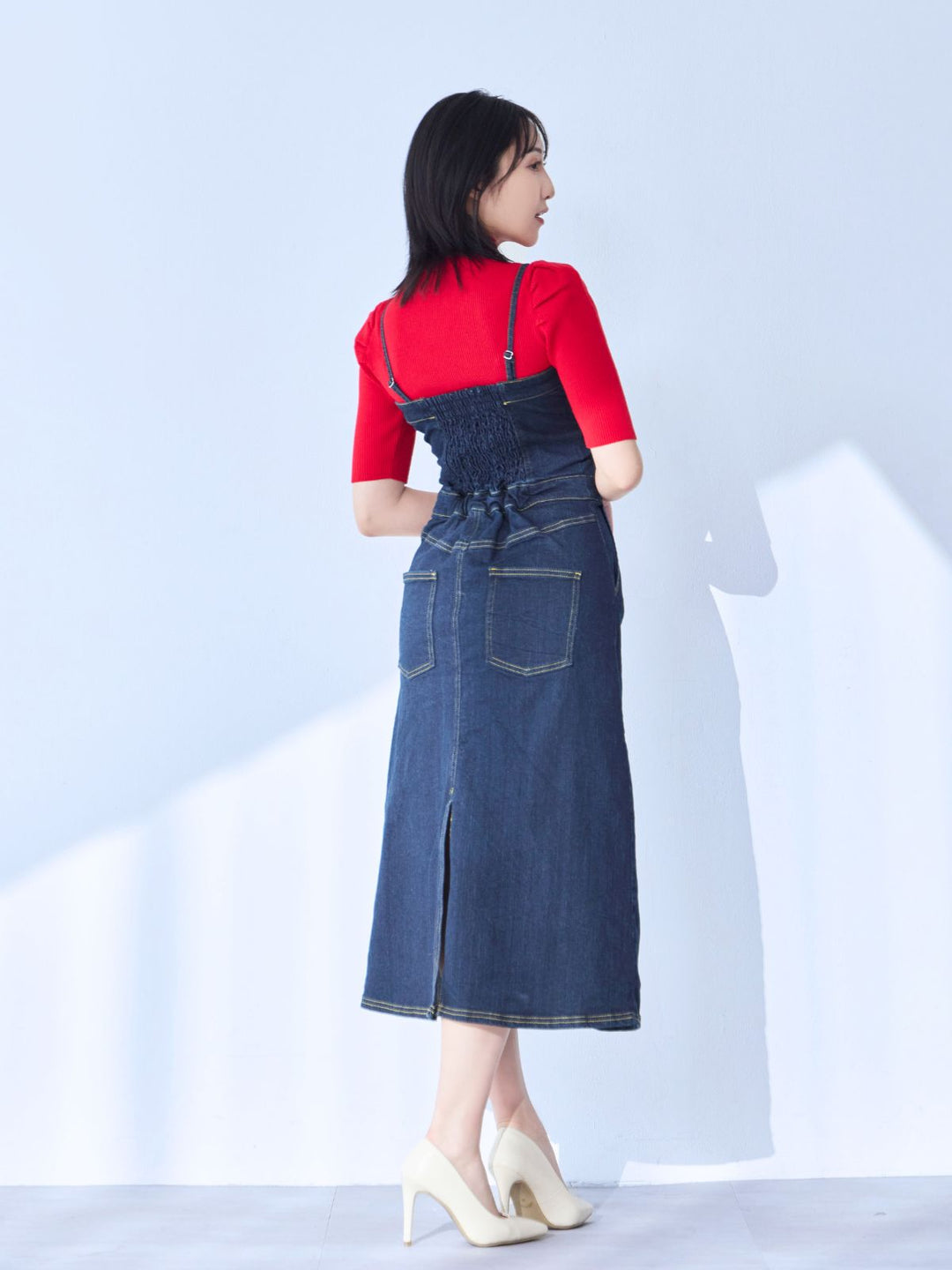 overE(オーバーイー)肩紐外せるストレッチデニムワンピース 肩紐外せるストレッチデニムワンピース：ライトブルー│胸が