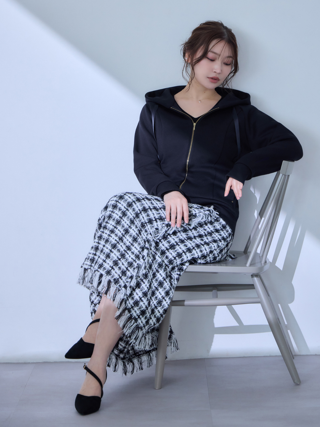 ソフトダンボールパーカー：ネイビー│胸が大きな女性のための