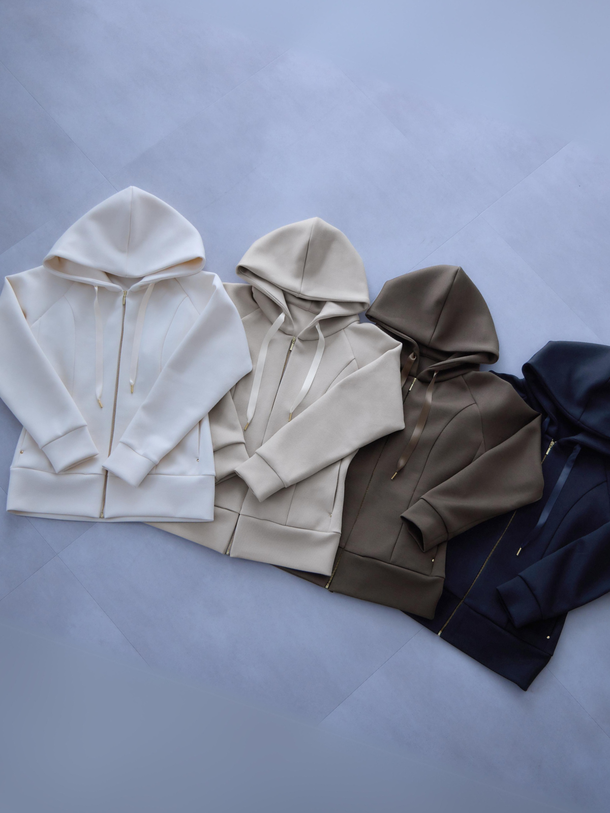 overE オーバーイーソフトダンボールパーカー U65 ホワイト overE オーバーイーソフトダンボールパーカー U65 ホワイト