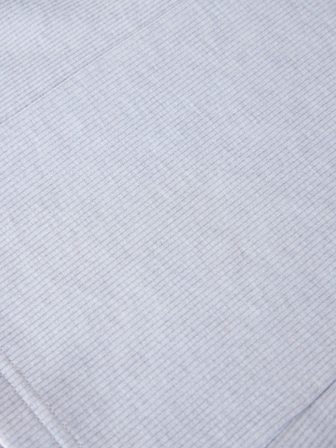 Vネックミニラメテレコパネルカットソー：ライトグレー│胸が