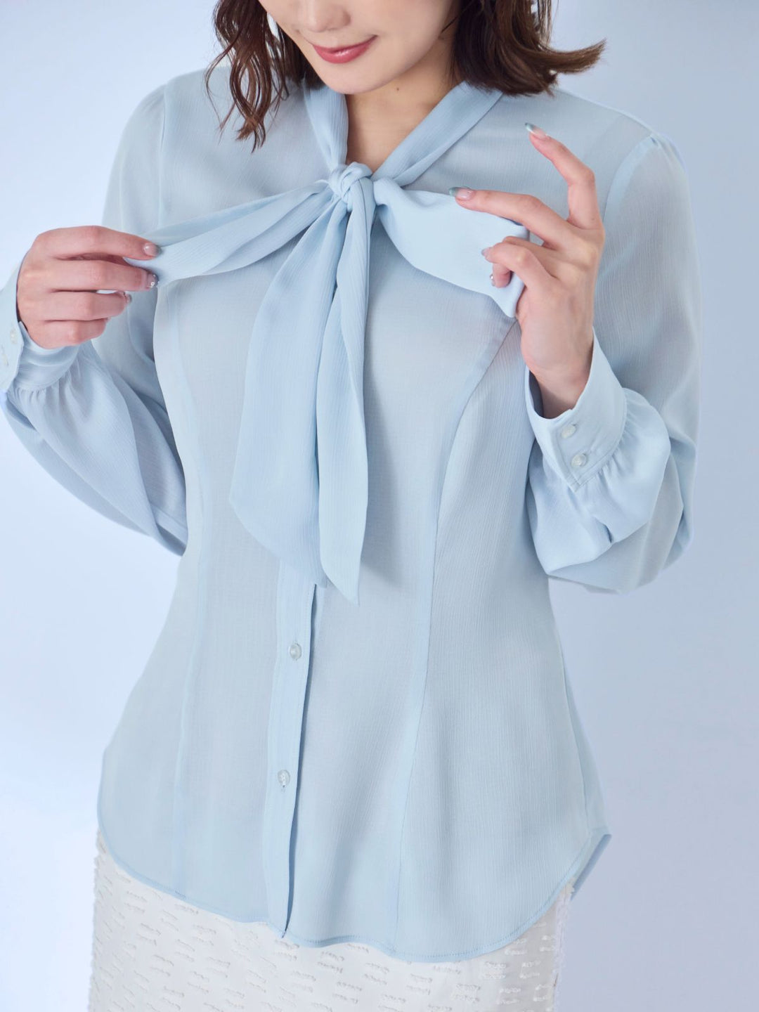 ボウタイブラウス 24AW：水色│胸が大きな女性のための