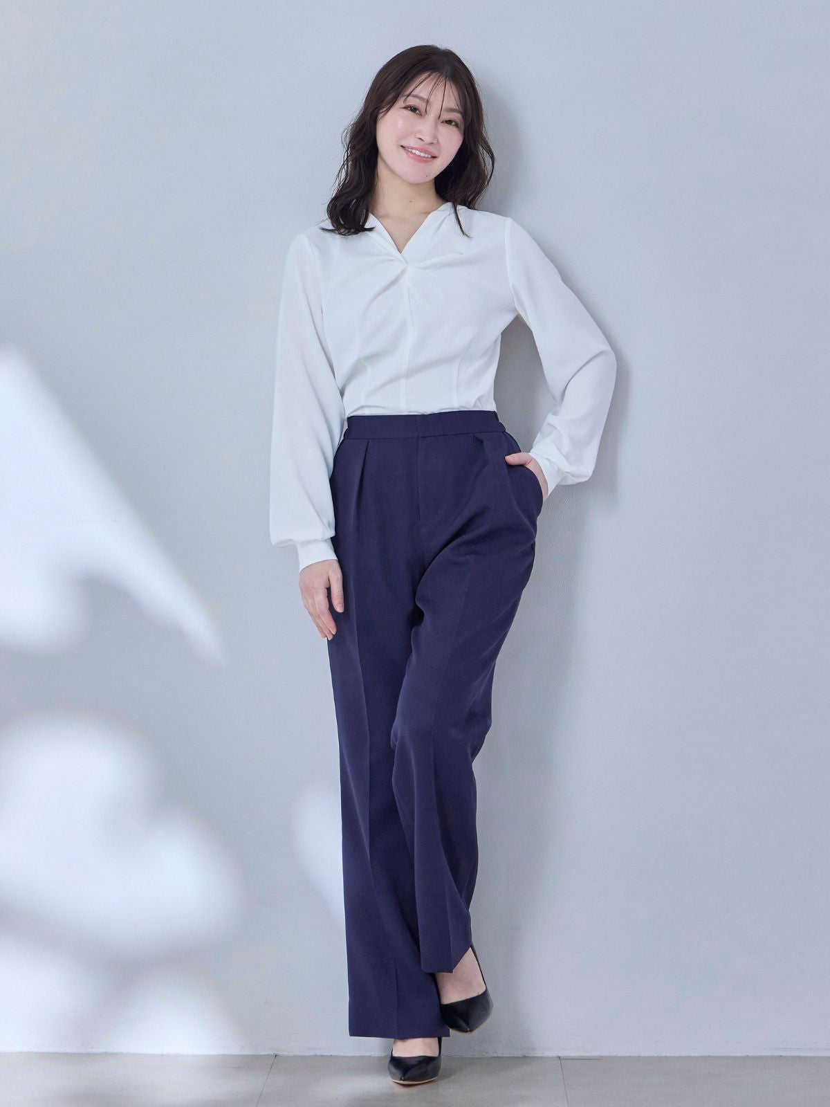 ハイストレッチジョーゼットパンツ：ネイビー│胸が大きな女性のための