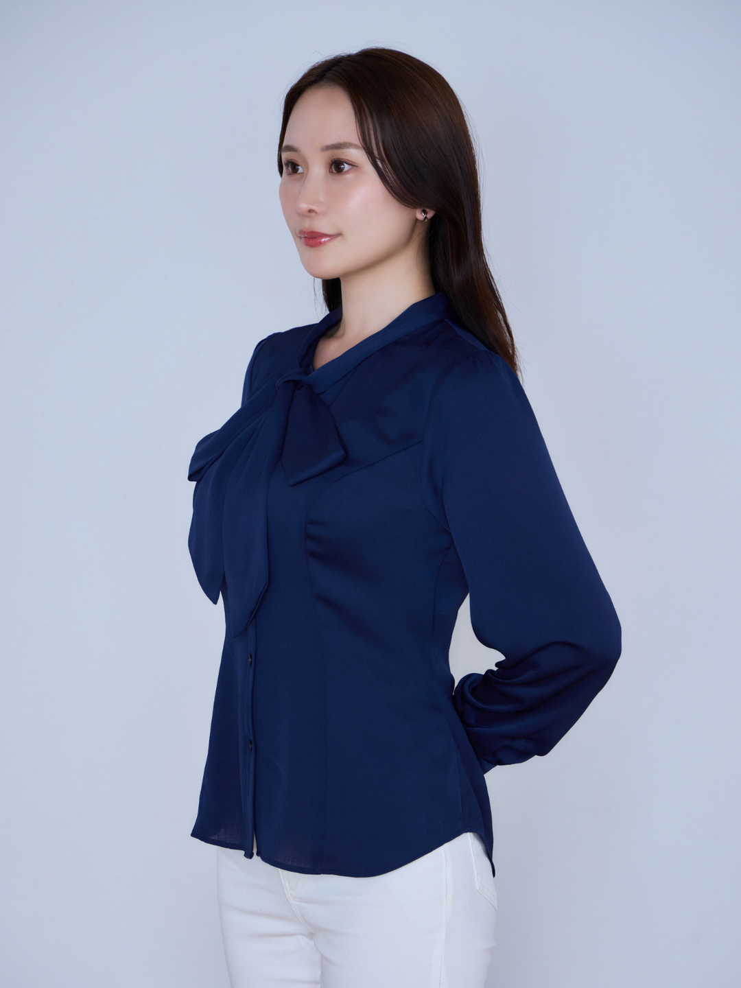 極美品 OHGA ボウタイブラウス プルオーバー ボウタイブラウス 24AW 極美品 OHGA ボウタイブラウス プルオーバー ボウタイブラウス 24AW