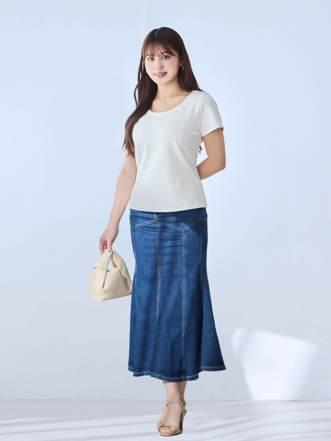 ベーシックラウンドネックTシャツ 25SS：レッド│胸が大きな