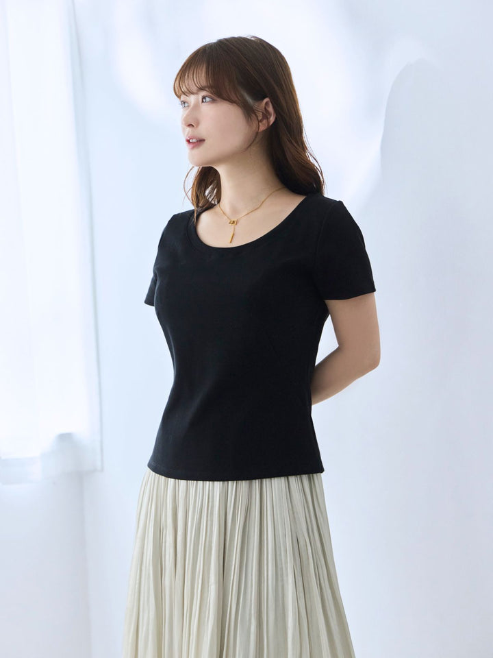 overE ブラック ラウンドネックTシャツ　25SS サイズ102 ベーシックラウンドネックTシャツ 25SS：ブラック│胸が大きな