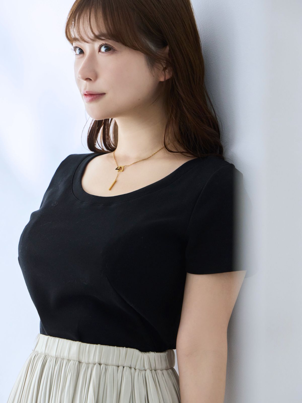 overE オーバーイー ペプラムブラウス 96 カーキ メロークラッシュベロアトップス：ピンク│胸が大きな女性のため