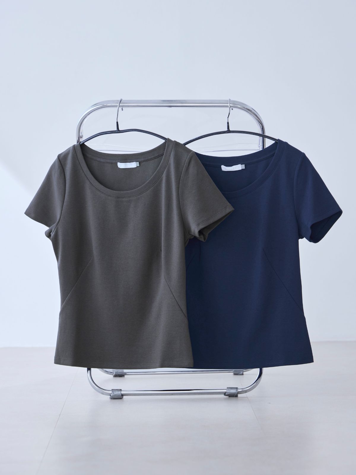 [6/19 22:00発売 期間限定 200円OFF]ベーシックラウンドネックＴシャツ 25SS：ネイビー[102サイズ対応/入荷次第発送]