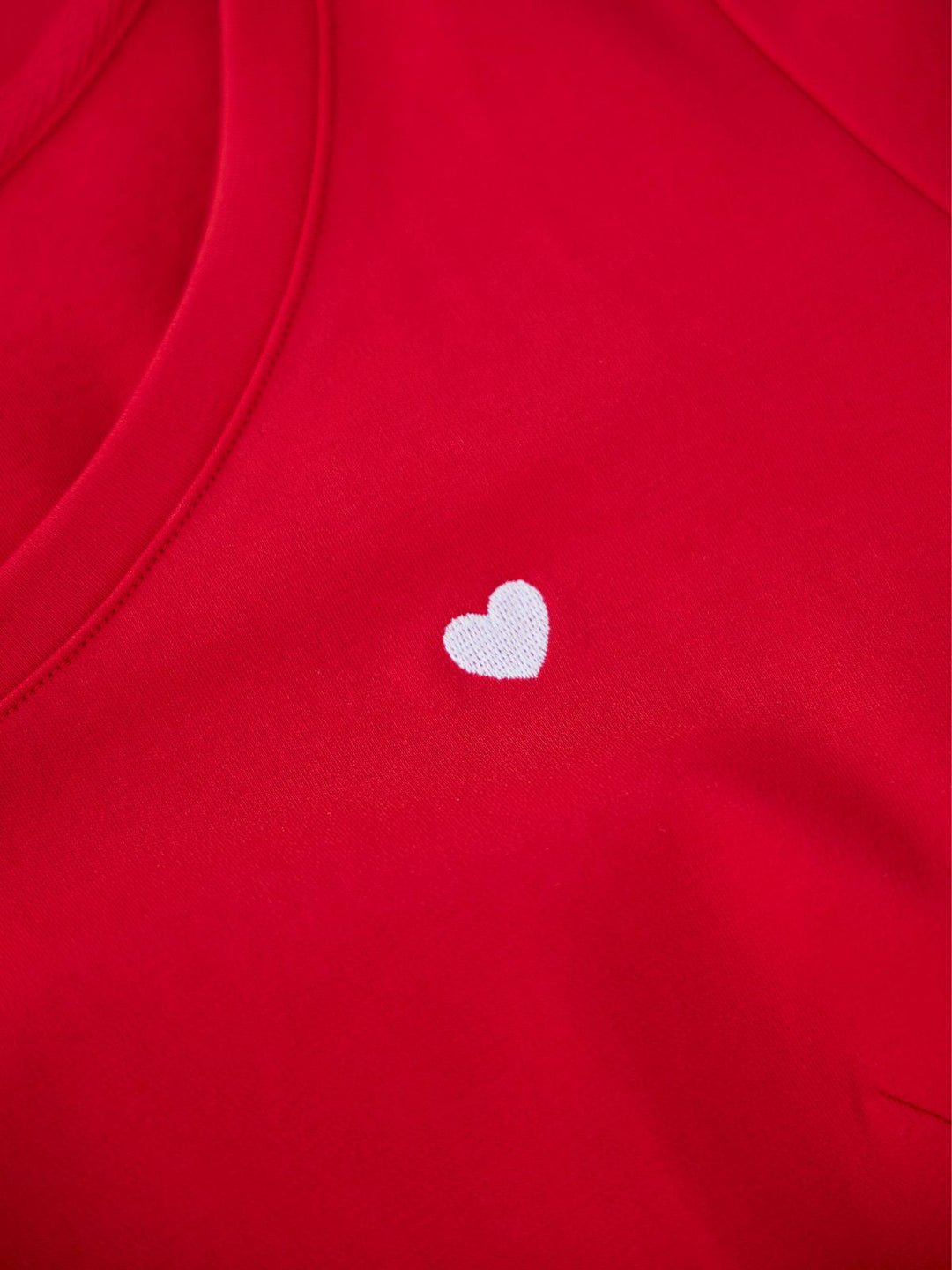 ベーシックラウンドネックTシャツ 25SS：レッド│胸が大きな