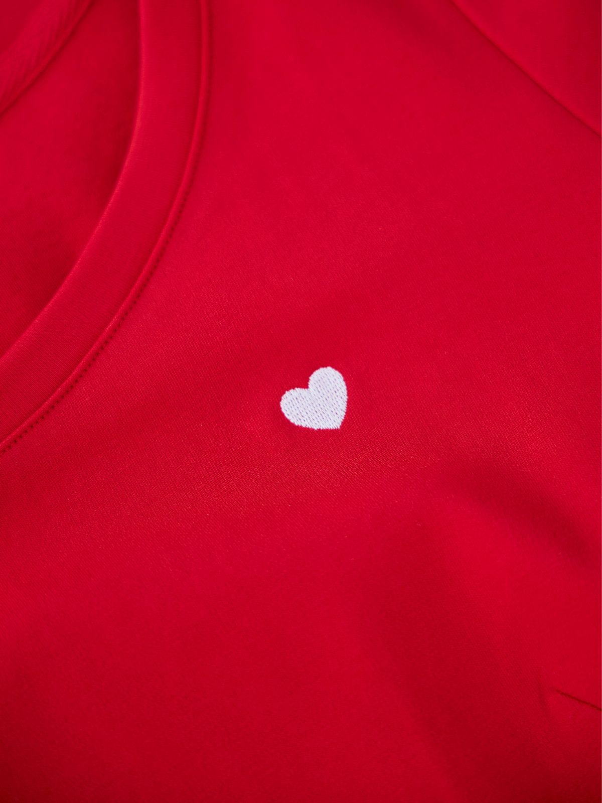 [6/5 22:00発売 期間限定 200円OFF]ベーシックラウンドネックＴシャツ 25SS：GLOW red [1着1000円を赤十字に寄付/102サイズ対応]