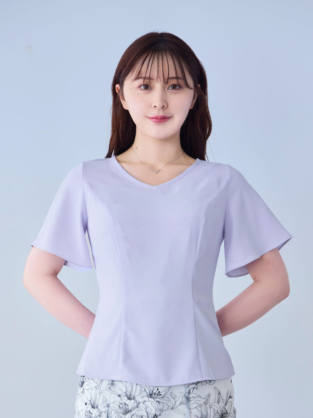 ストレッチフレアスリーブブラウス 25SS：ネイビー│胸が大きな女性の