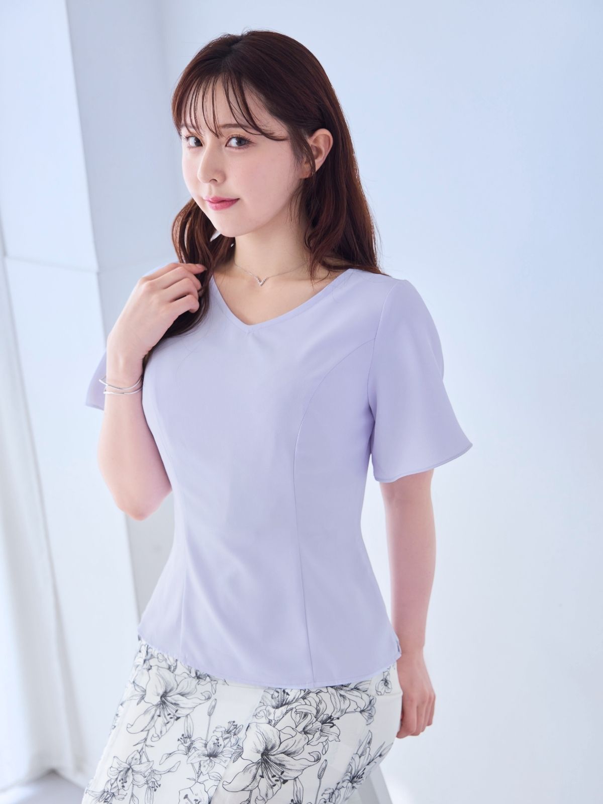 [5/15 22:00発売 期間限定 300円OFF]ストレッチフレアスリーブブラウス 25SS：パステルラベンダー[102サイズ対応]