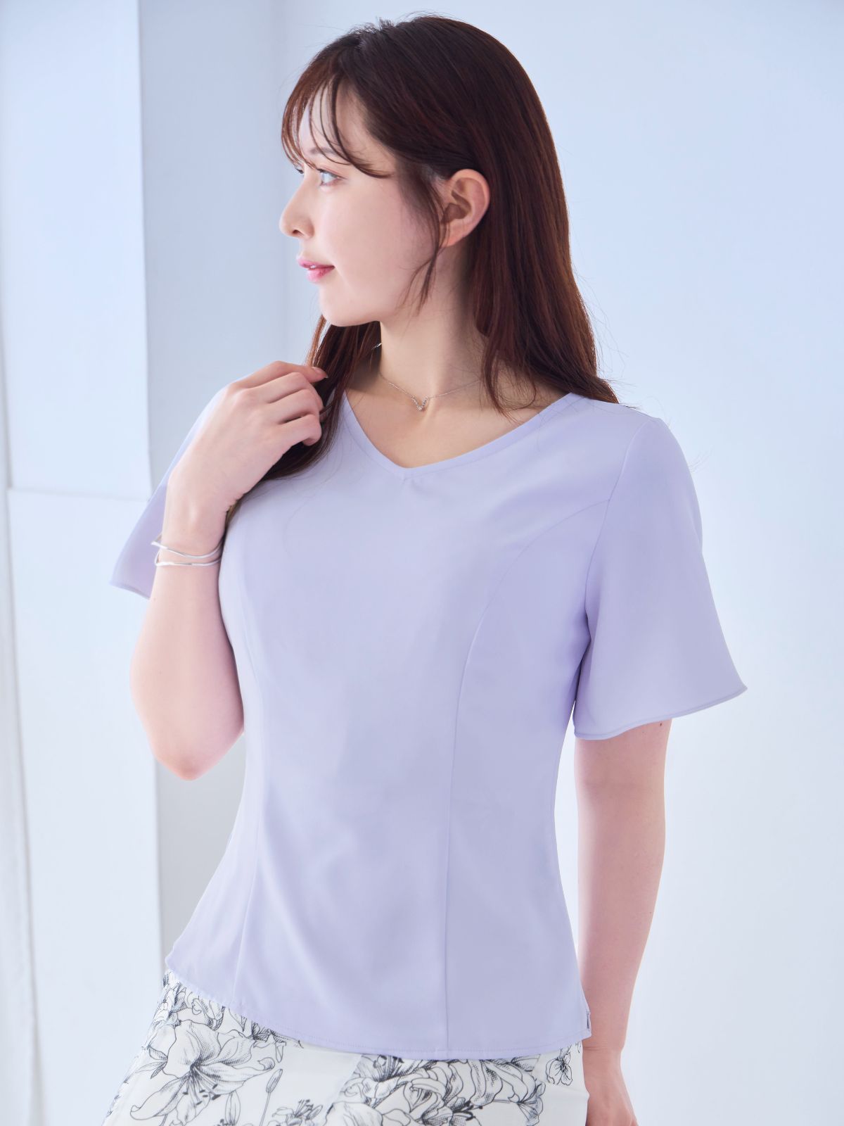 [5/15 22:00発売 期間限定 300円OFF]ストレッチフレアスリーブブラウス 25SS：パステルラベンダー[102サイズ対応]