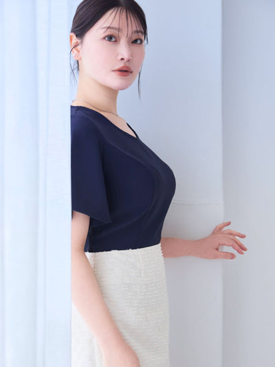 [5/15 22:00発売 期間限定 300円OFF]ストレッチフレアスリーブブラウス 25SS：ネイビー[102サイズ対応]