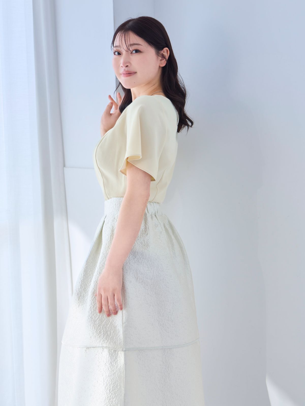[5/15 22:00発売 期間限定 300円OFF]ストレッチフレアスリーブブラウス 25SS：パステルイエロー[102サイズ対応]