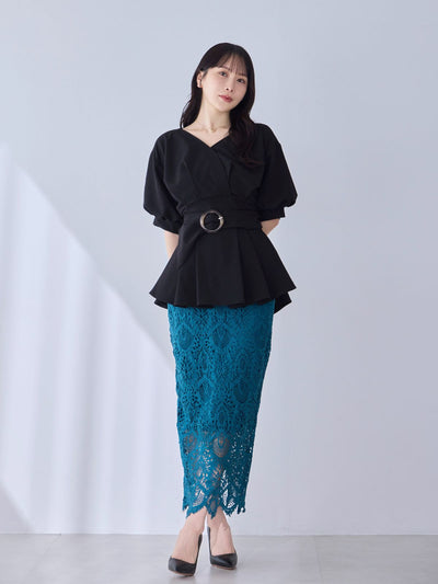 [6/5 22:00発売]ウエストベルト付きカシュクールブラウス 25SS：ブラック[102サイズ対応]