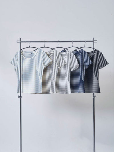[7/24 22:00発売 期間限定 200円OFF]ボーダーベーシックラウンドネックTシャツ：ナローブラック[102サイズ対応/入荷次第発送]