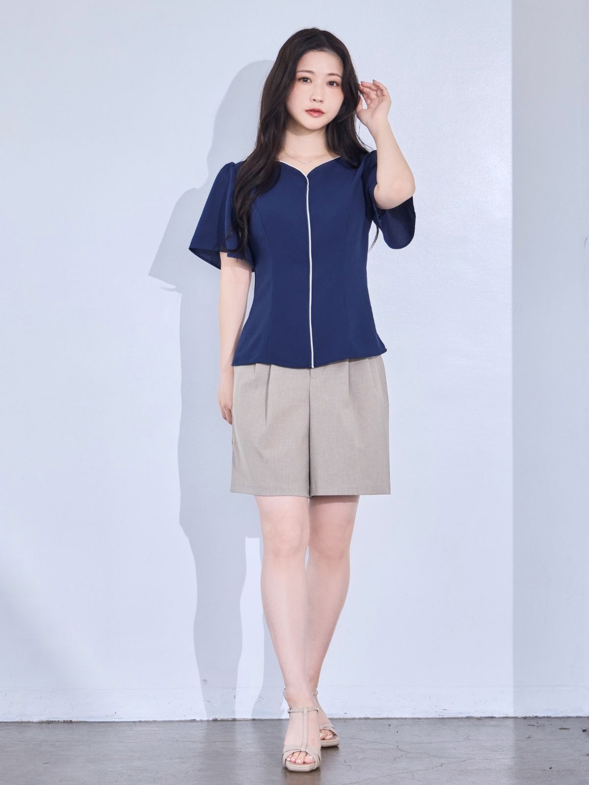 [8/14 22:00発売 期間限定 300円OFF]ハートネックパイピングブラウス：ネイビー[102サイズ対応/入荷次第発送]