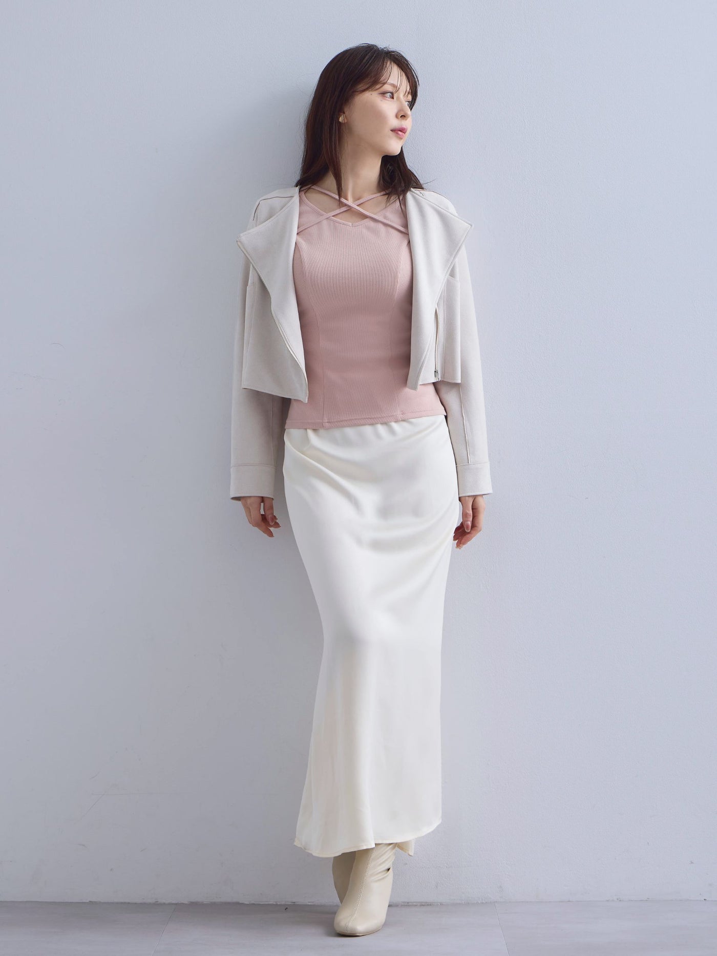 [10/16 22:00発売 期間限定 300円OFF]Vネックストラップカットソー：ライトピンク[102サイズ対応]