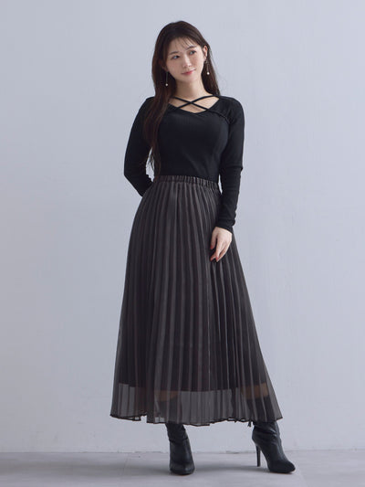 [10/16 22:00発売 期間限定 300円OFF]Vネックストラップカットソー：ブラック[102サイズ対応]