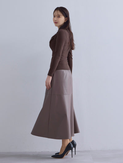 [10/16 22:00発売 期間限定 300円OFF]Vネックストラップカットソー：チョコレート[102サイズ対応]