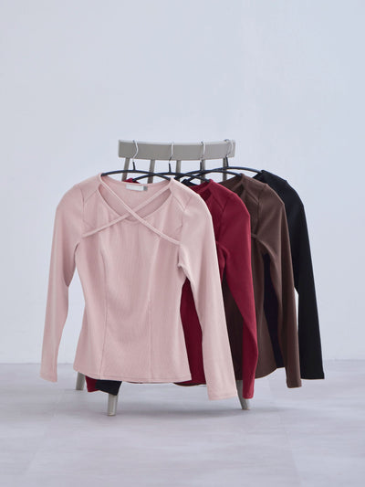 [10/16 22:00発売 期間限定 300円OFF]Vネックストラップカットソー：ブラック[102サイズ対応]