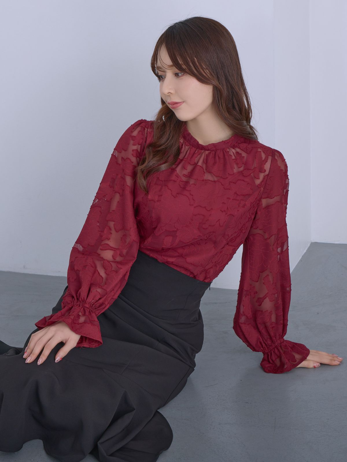 [12/11 22:00発売 期間限定 300円OFF]キャンディスリーブジャカードブラウス：ボルドー[102サイズ対応]