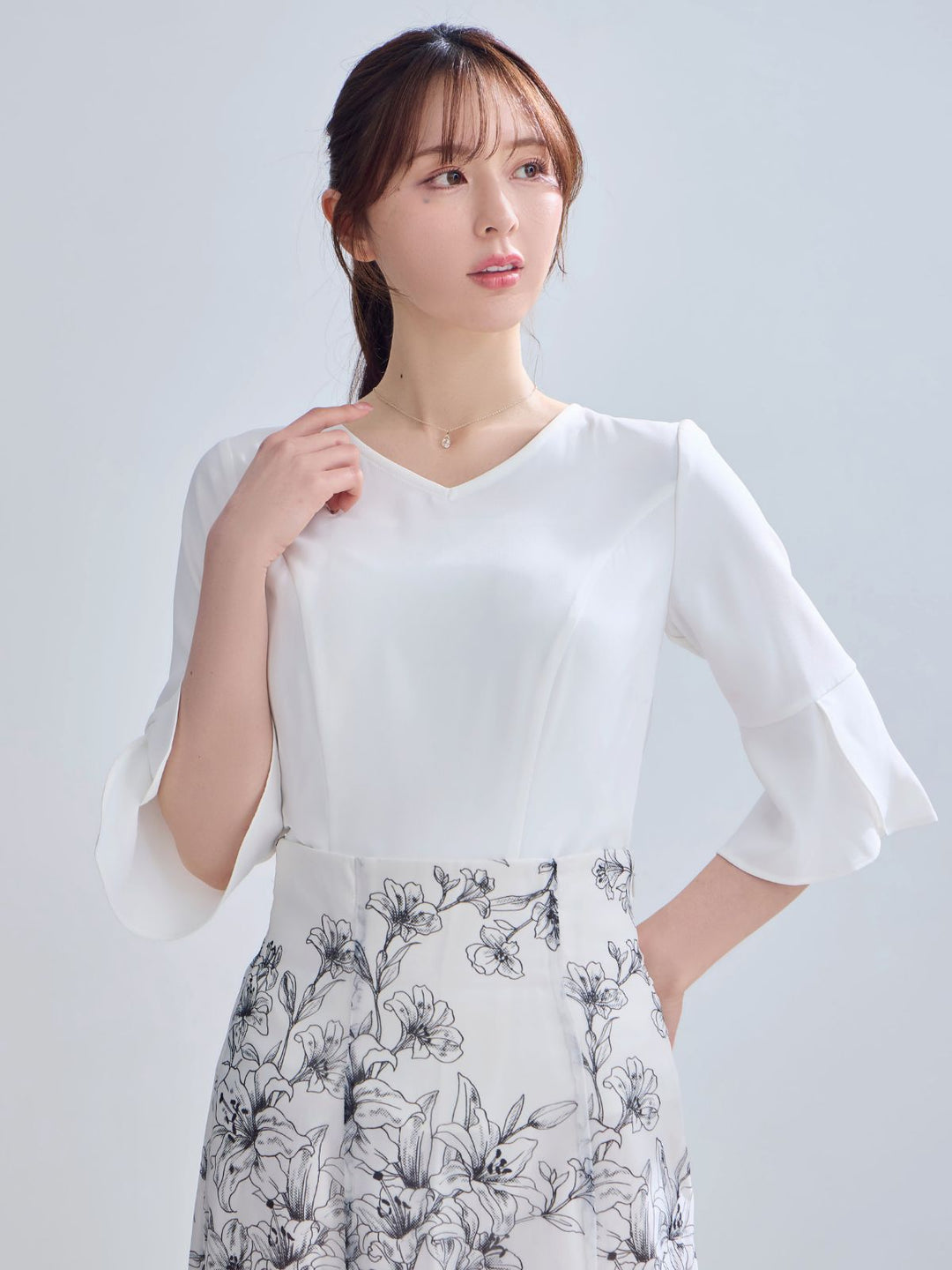 【☆ともみ'♡】　TREFLE＋1 花びらブラウス　ホワイト スワンカーディガン | Cardigan,長袖 | | TREFLE＋1（トレフルプラスワン）