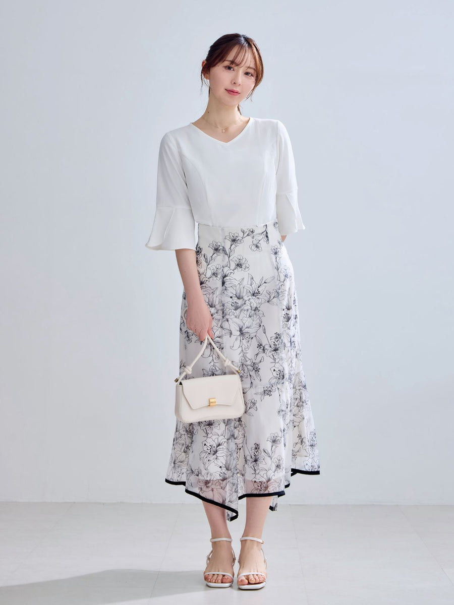 [4/16 22:00発売 期間限定 300円OFF]透けづらいストレッチフラワーブラウス：ホワイト[102サイズ対応]