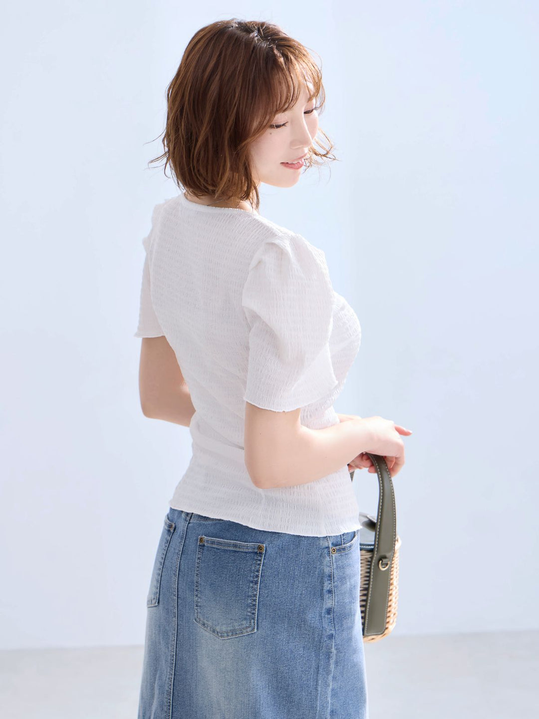 ポコポコカットソートップス：ホワイト│胸が大きな女性のための