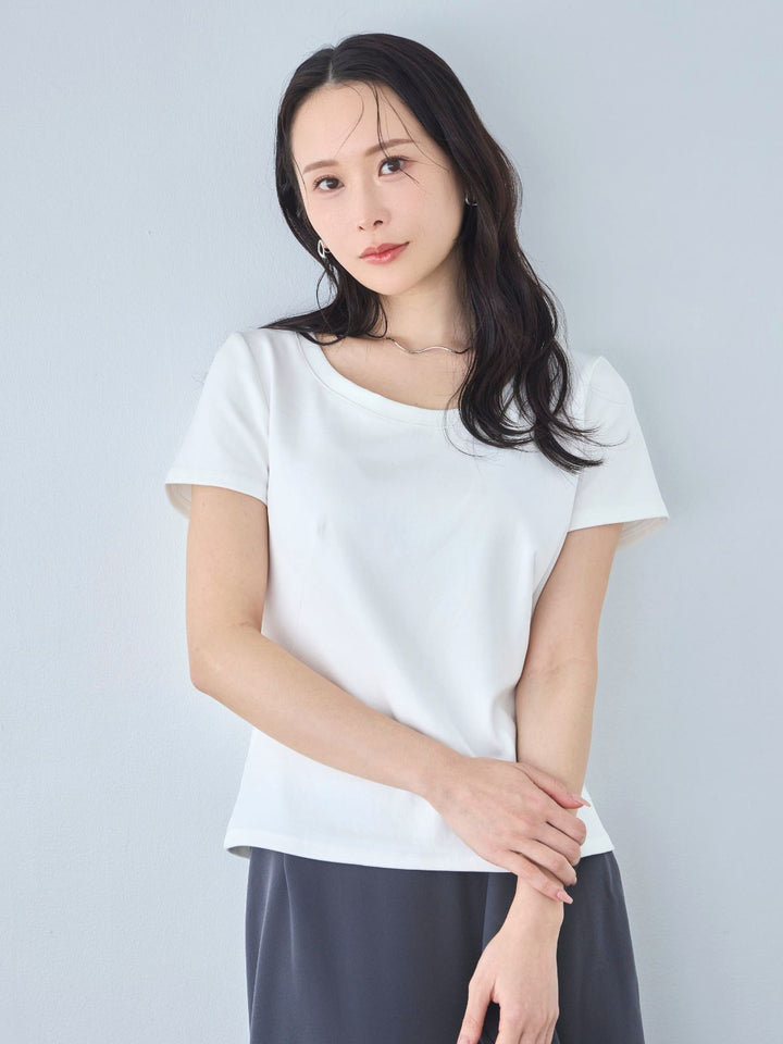overE ホワイト ラウンドネックTシャツ　25SS サイズ96 ベーシックラウンドネックTシャツ 25SS：ホワイト│胸が大きな