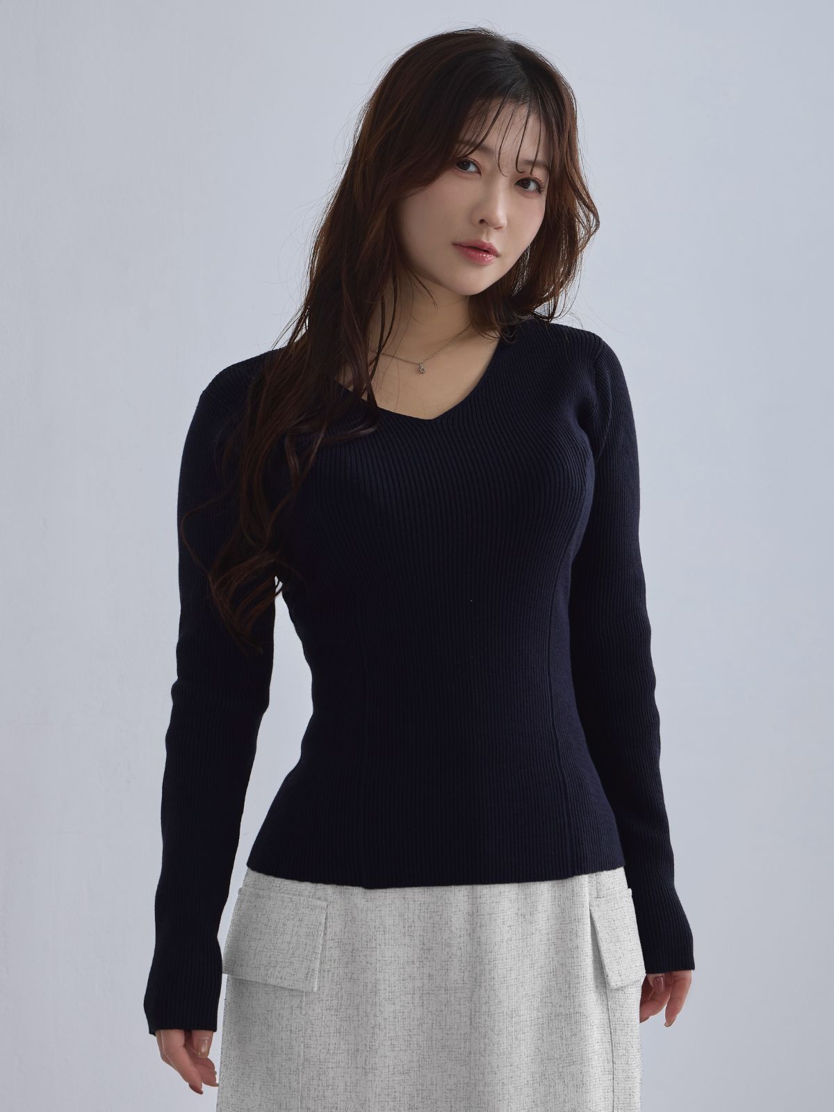 [12/4 22:00発売 期間限定 300円OFF]Vネックパネルニット：ネイビー[102サイズ対応]