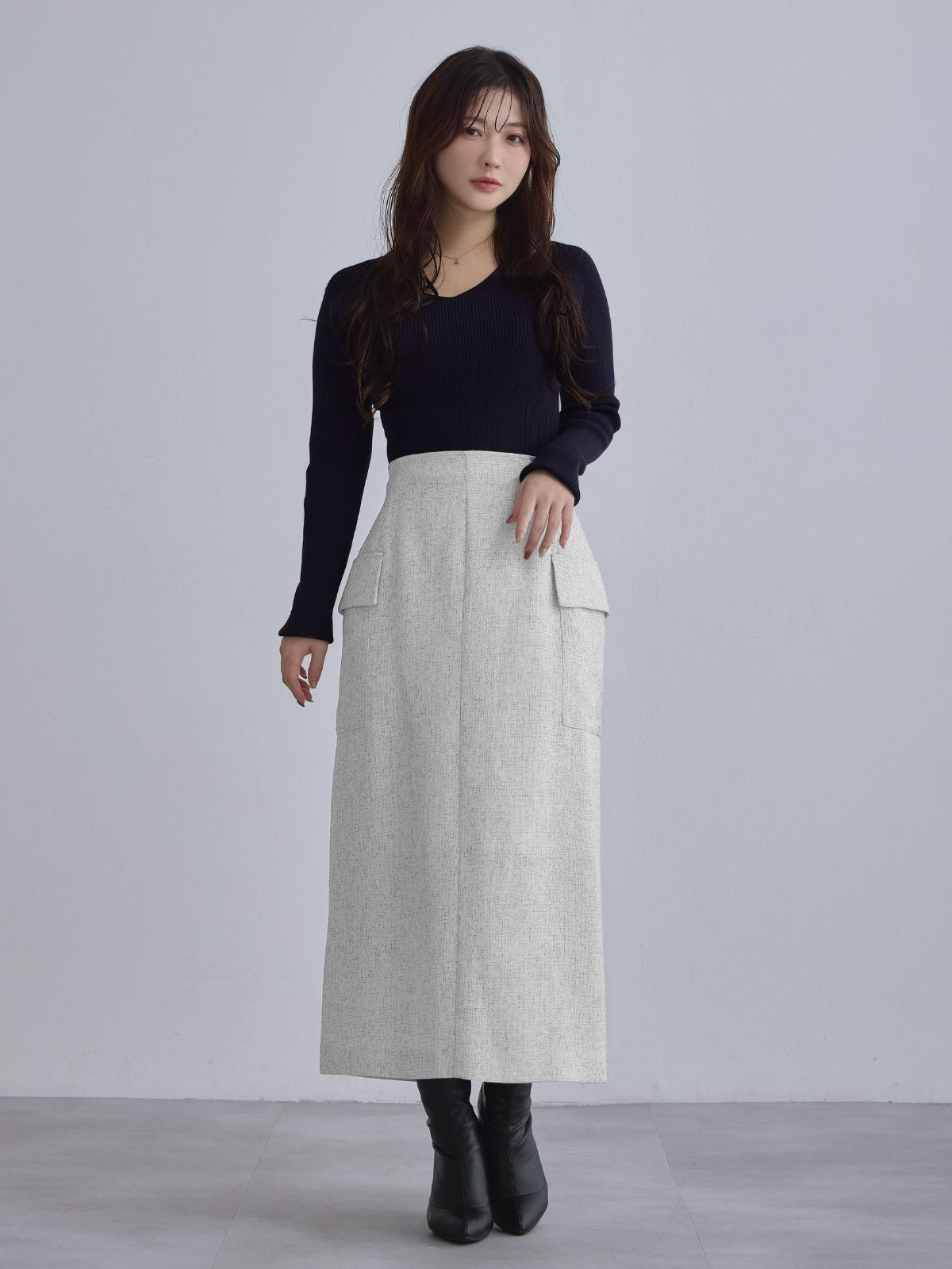 [12/4 22:00発売 期間限定 300円OFF]Vネックパネルニット：ネイビー[102サイズ対応]