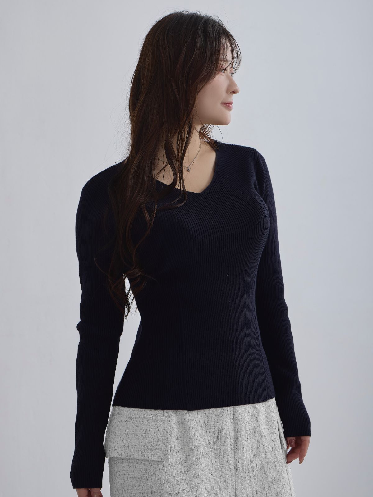 [12/4 22:00発売 期間限定 300円OFF]Vネックパネルニット：ネイビー[102サイズ対応]