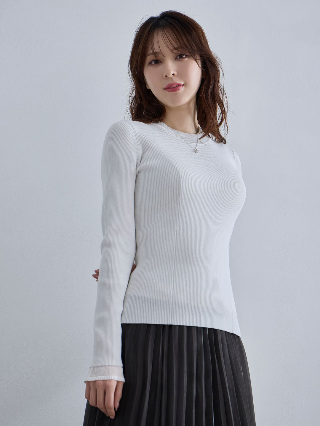 新品未使用　overE 袖口シアーパネルニット 96 袖口シアーパネルニット：ブラック│胸が大きな女性のための