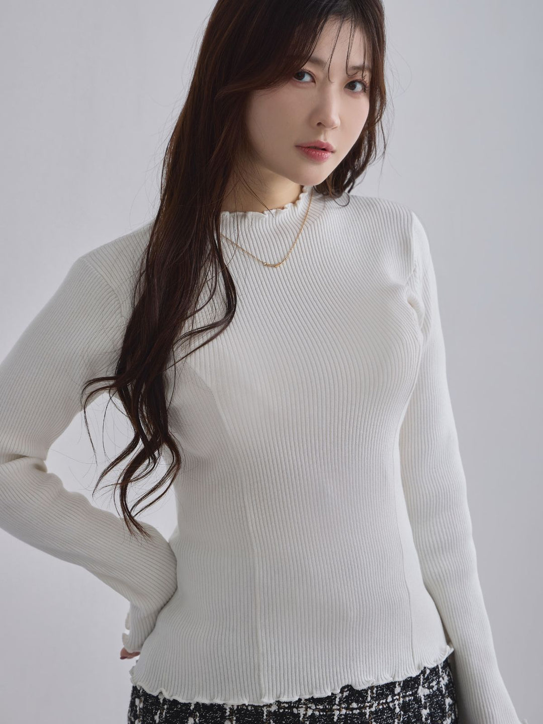 メローパネルニット：ホワイト│胸が大きな女性のためのファッション