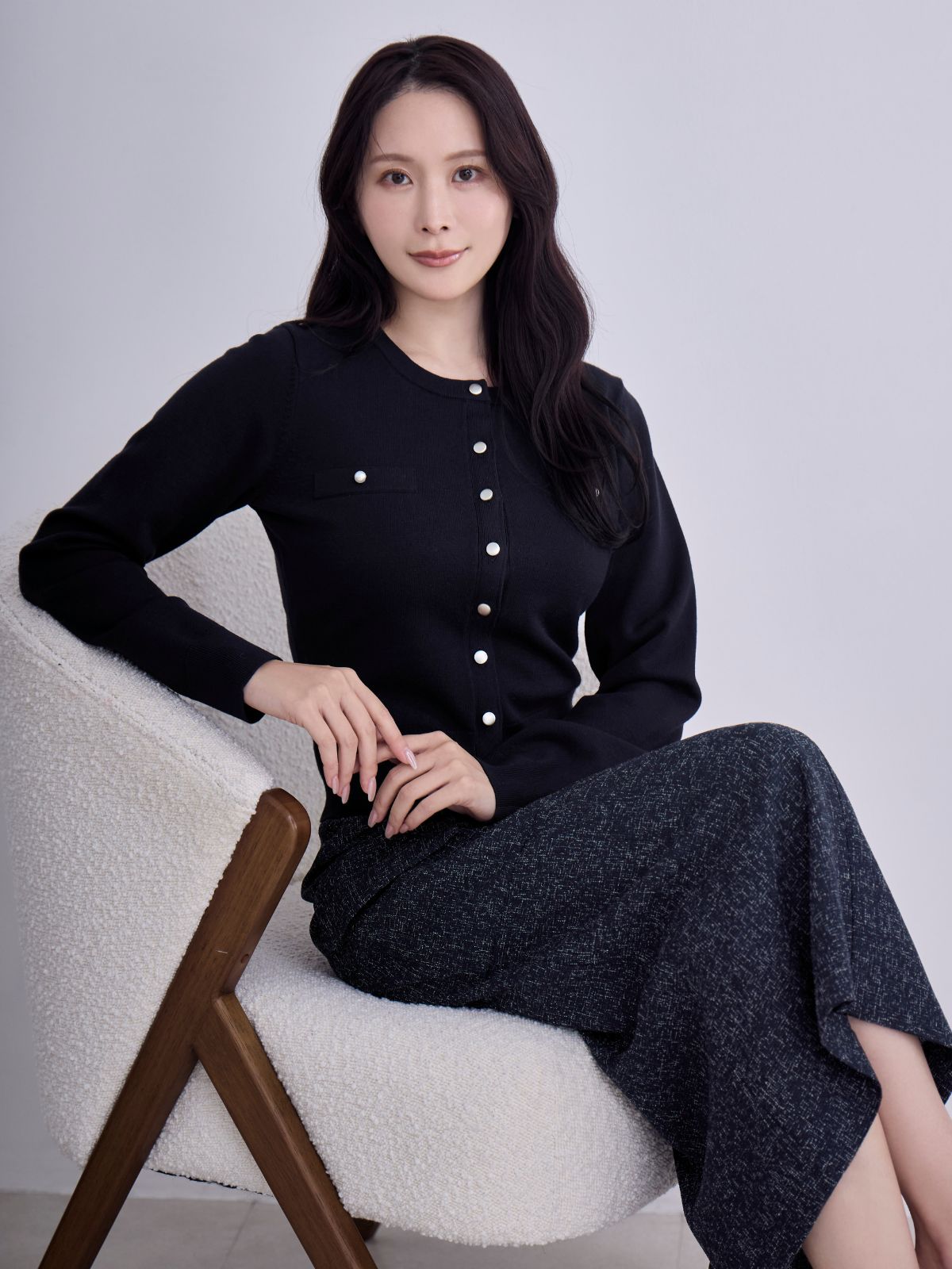 しばいぬ overE 96ネイビー クラッシックニットカーディガン：ネイビー│胸が大きな女性のための