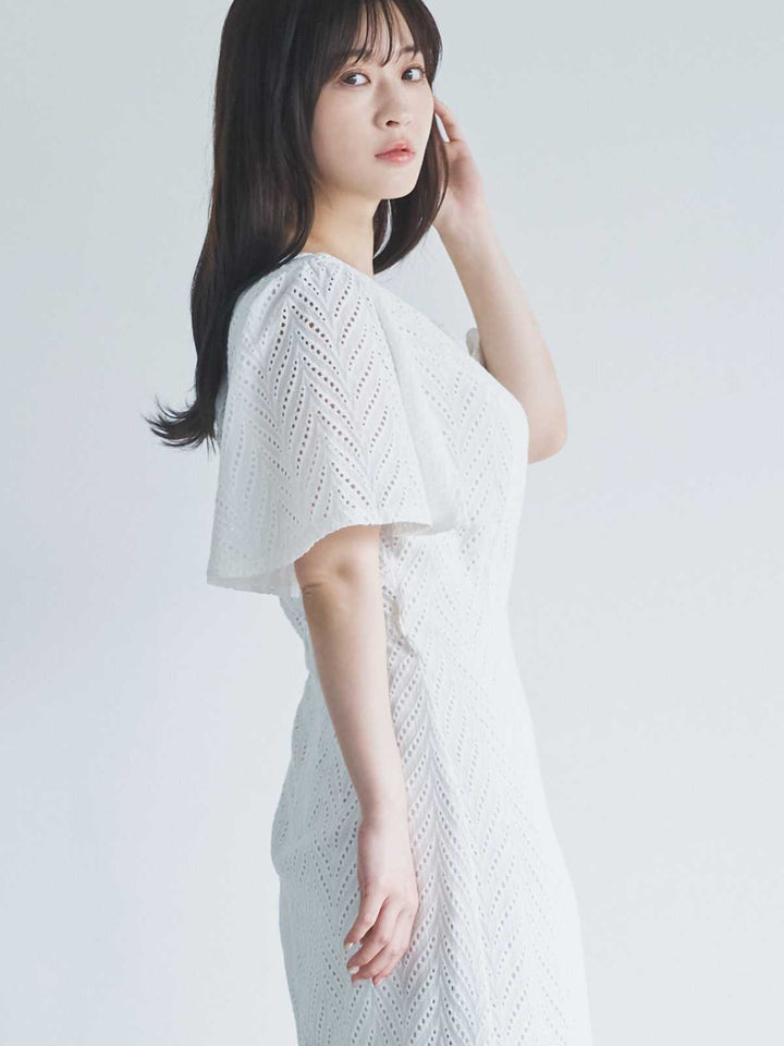 コットンレースワンピース 24SS：ホワイト│胸が大きな女性の