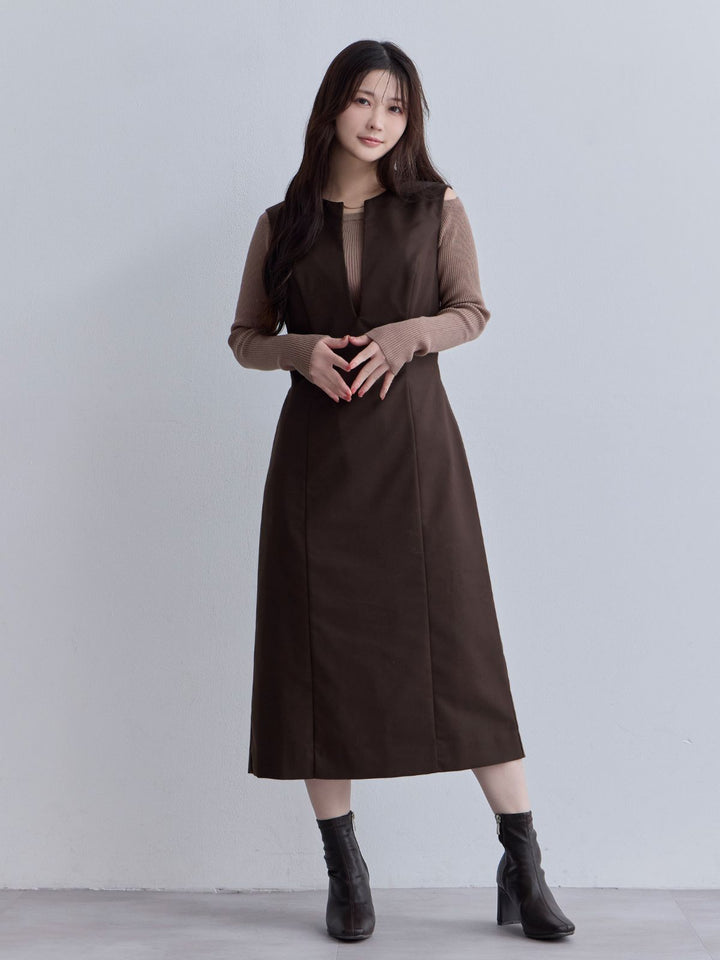 キーネックジャンパースカート：ダークブラウン│胸が大きな女性のため
