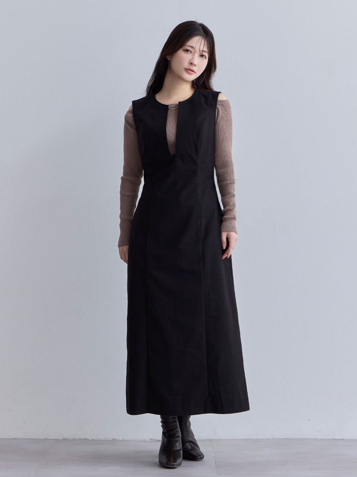 [11/6 22:00再販 期間限定 500円OFF]キーネックジャンパースカート：ブラック[102サイズ対応/Sサイズ対応]