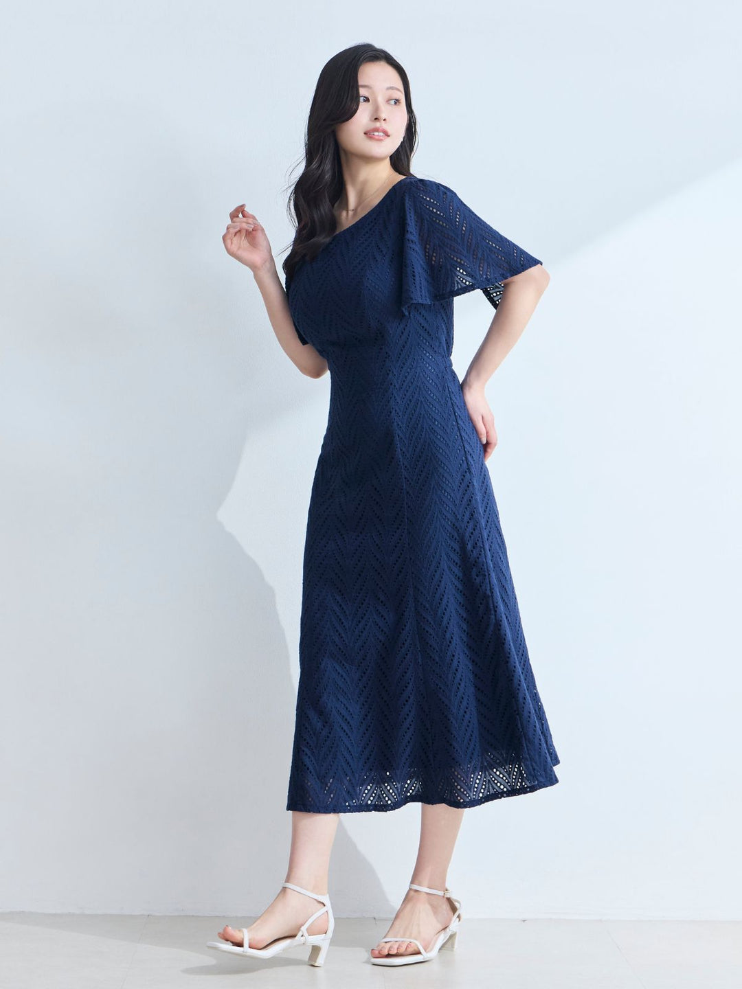 コットンレースワンピース 25SS：ネイビー│胸が大きな女性のための