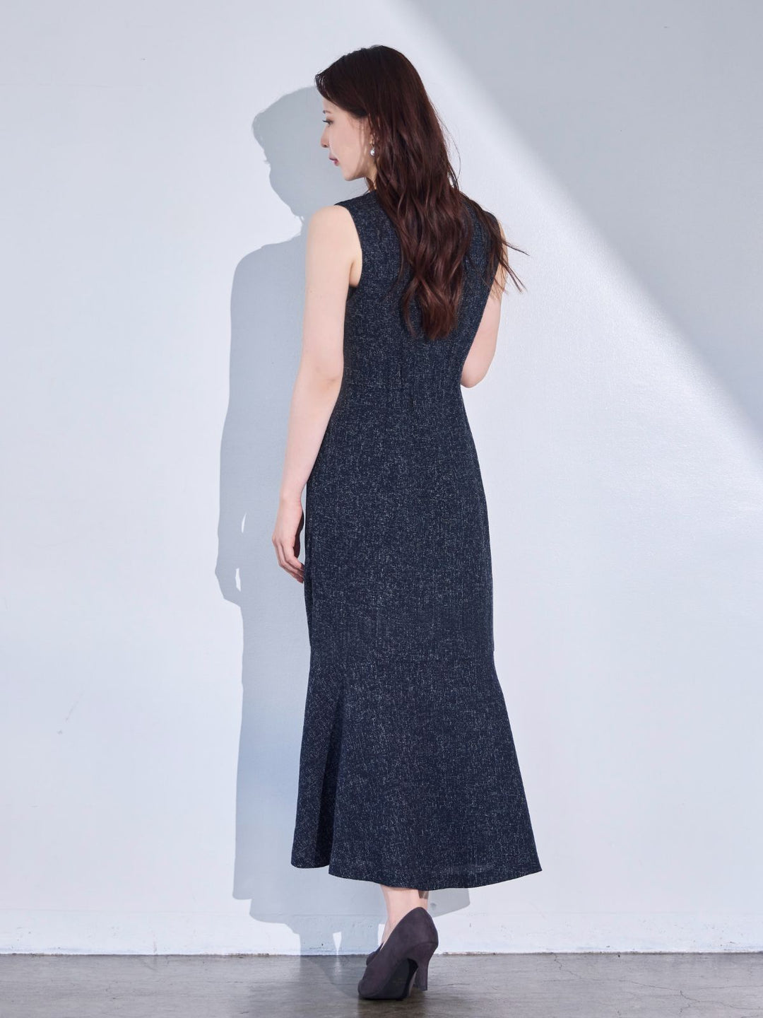 ぎこです♡archivio新品未使用品サイズ40ネイビーワンピ♡ ツイードライクマーメイドワンピース：ネイビー│胸が大きな女性